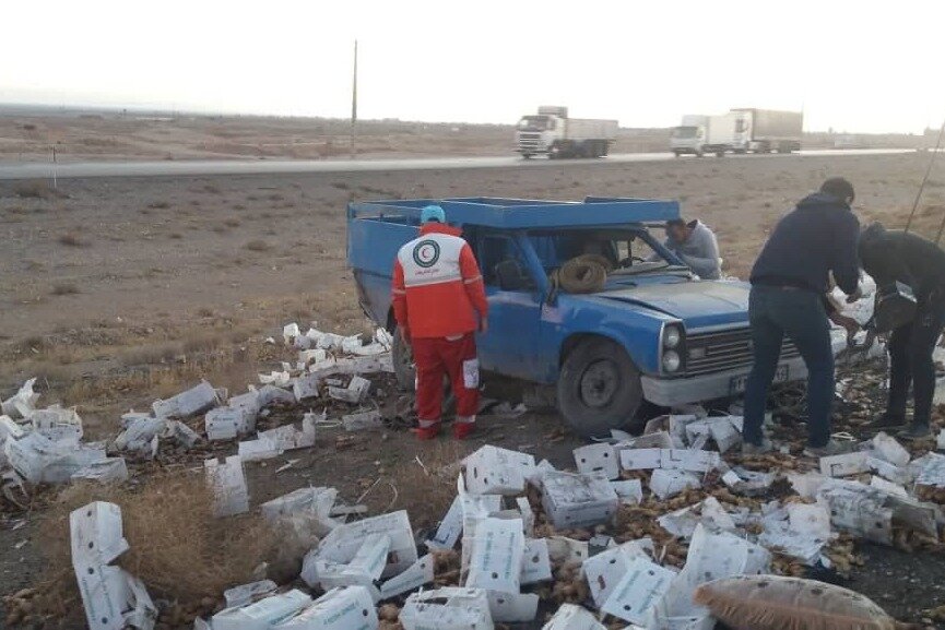 ۲ حادثه واژگونی در شاهرود/ یک نفر جان باخت