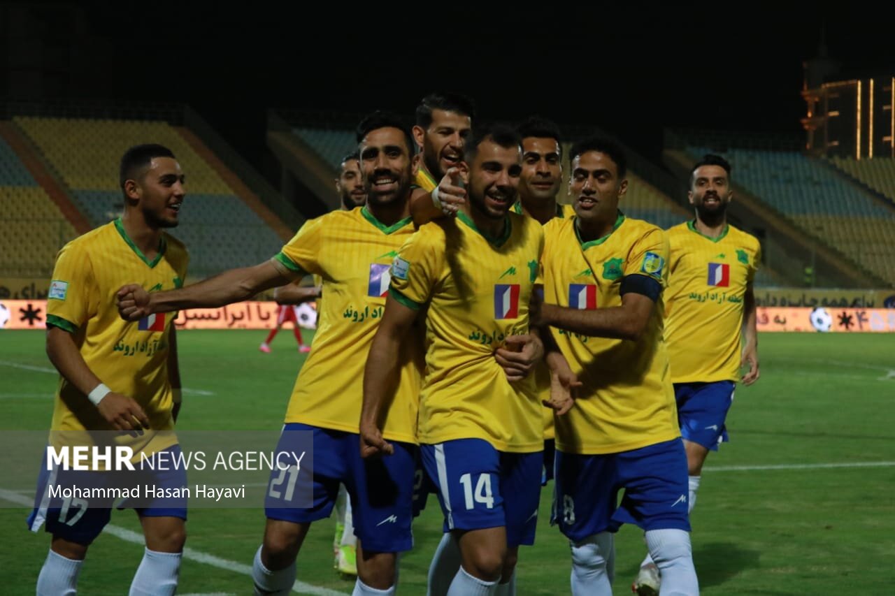 ۲ مربی خارجی به نفت آبادان پیوستند