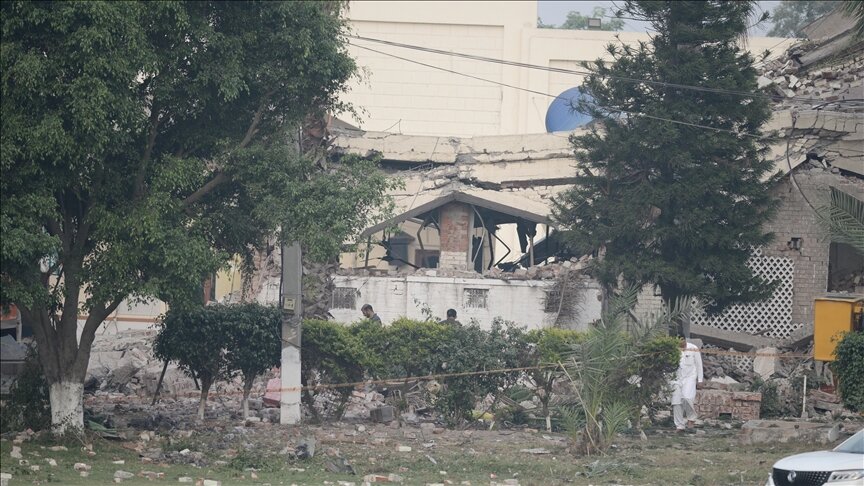 ۲ کشته و ۱۳ زخمی به دلیل ریزش ساختمان در غرب هند