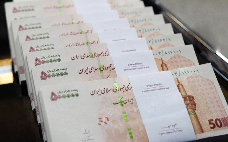 ۲۱۲ میلیارد تومان از محل فروش سوخت جایگاه‌های مرزی کردستان به خزانه واریز شد