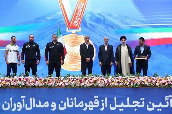 ۲۳ میلیارد تومان برای پاداش قهرمانان کشتی درسال ۱۴۰۲ اختصاص یافت
