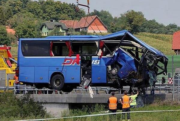 ۳ کشته و ۳۵ زخمی در تصادف اتوبوس در صربستان