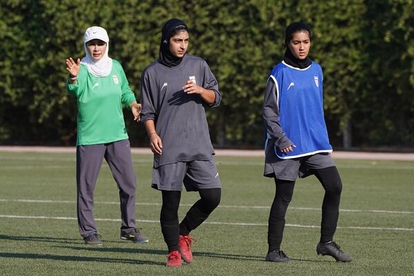 ۳۰ بازیکن به اردوی تیم فوتبال دختران نوجوان دعوت شدند