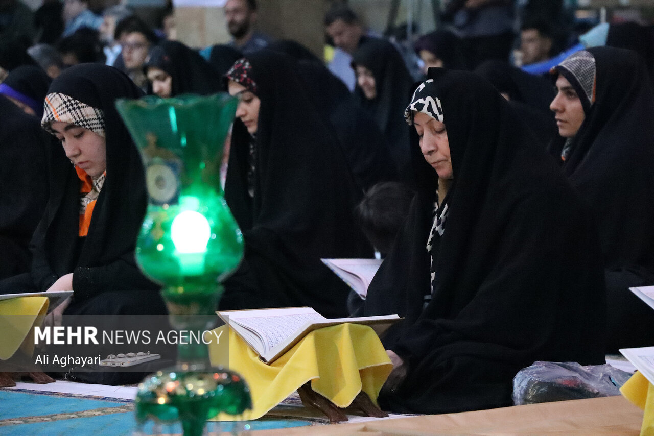 ۳۳ محفل جمع خوانی قرآن کریم در آذربایجان غربی برگزار
شد