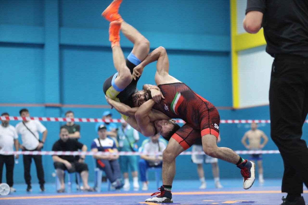 ۳۸۰ کشتیگیر نونهال کردستانی در رقابتهای اوپن استان به مصاف هم رفتند