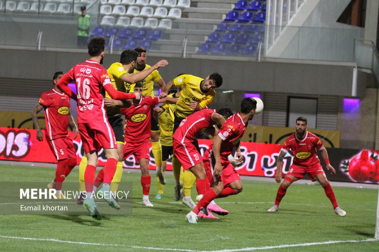 ۶ بازیکن در فهرست خروجی پرسپولیس/ ابهام در مورد ماندن دو پرحاشیه!