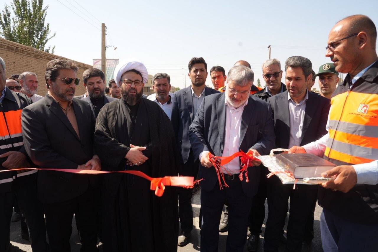 ۶۰۰۰ مترمربع آسفالت راه روستایی در شهرستان چهاربرج افتتاح
شد