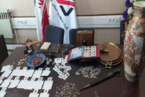 ۶۵۰ قلم اشیای تاریخی از قاچاقچیان در آذربایجان‌غربی کشف
شد