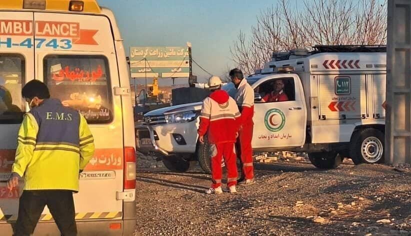 ۷ مصدوم در واژگونی اتوبوس محور دیواندره – سقز