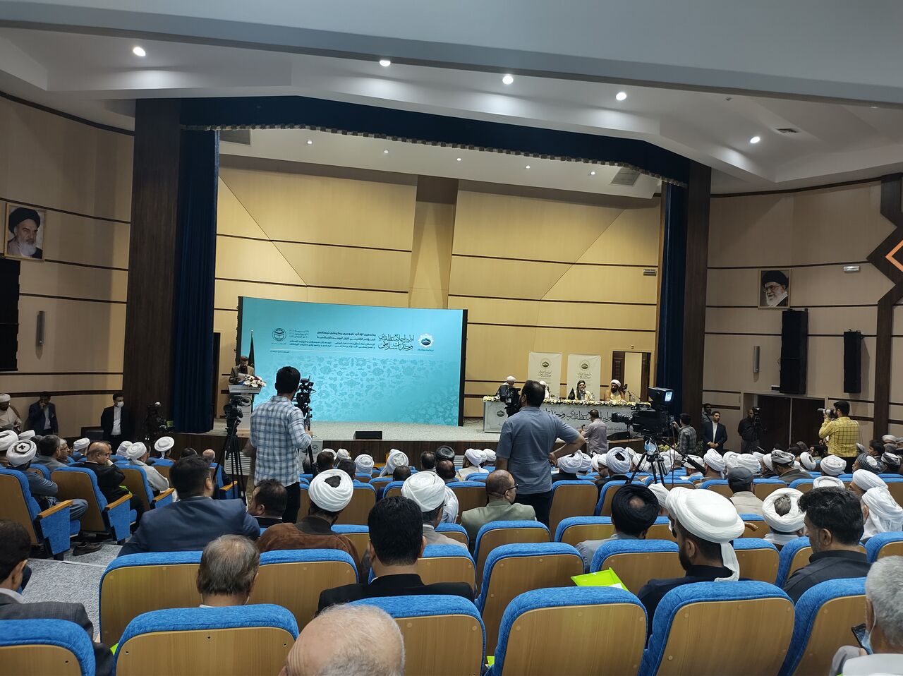 ۷۰ خبرنگار و عکاس اجلاسیه منطقهای وحدت اسلامی در سنندج را پوشش میدهند