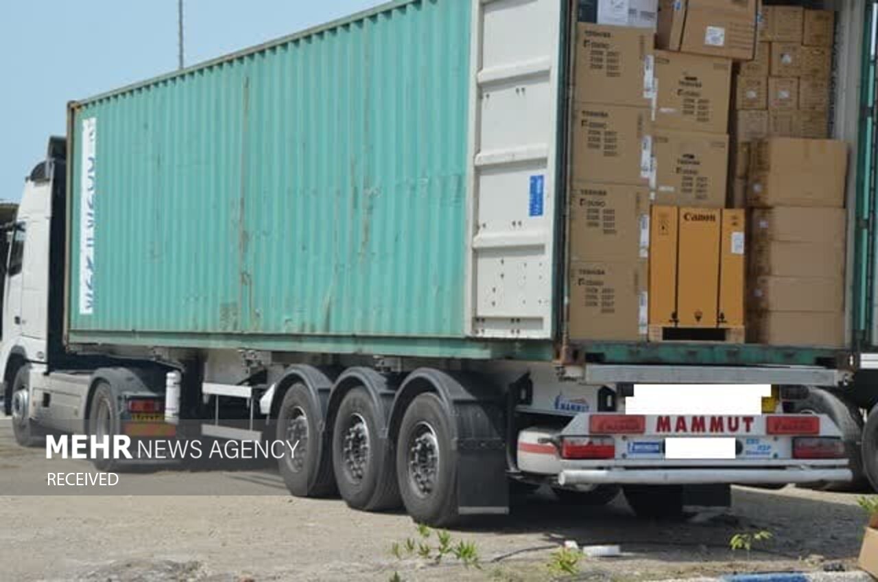 ۸ میلیارد ریال کالای قاچاق در مرزهای آذربایجان‌غربی کشف
شد