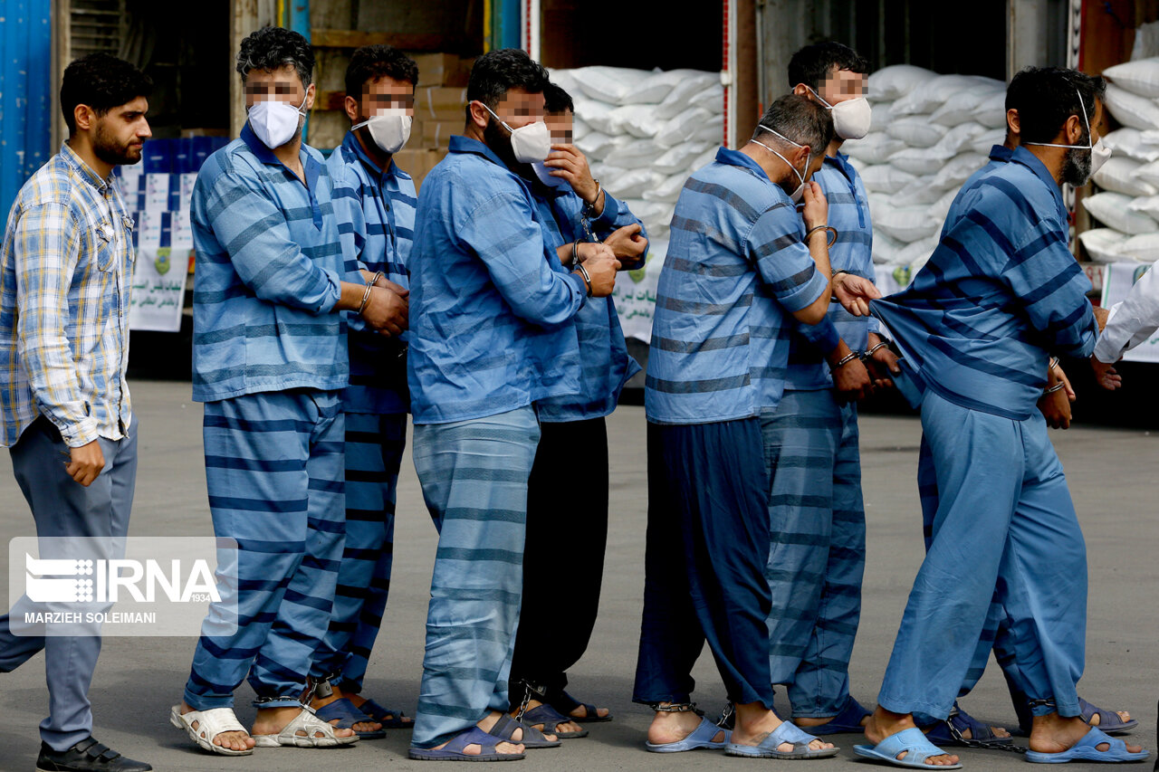 ۸۲۲ سارق و زورگیر در تهران دستگیر شدند/افزایش استفاده سارقان از سلاح