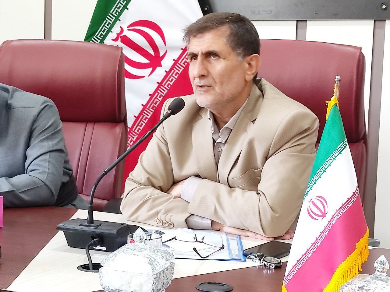 برگزاری نشست مشورتی دهیاران شهرستان پیرانشهر با محوریت انتخابات ریاست جمهوری