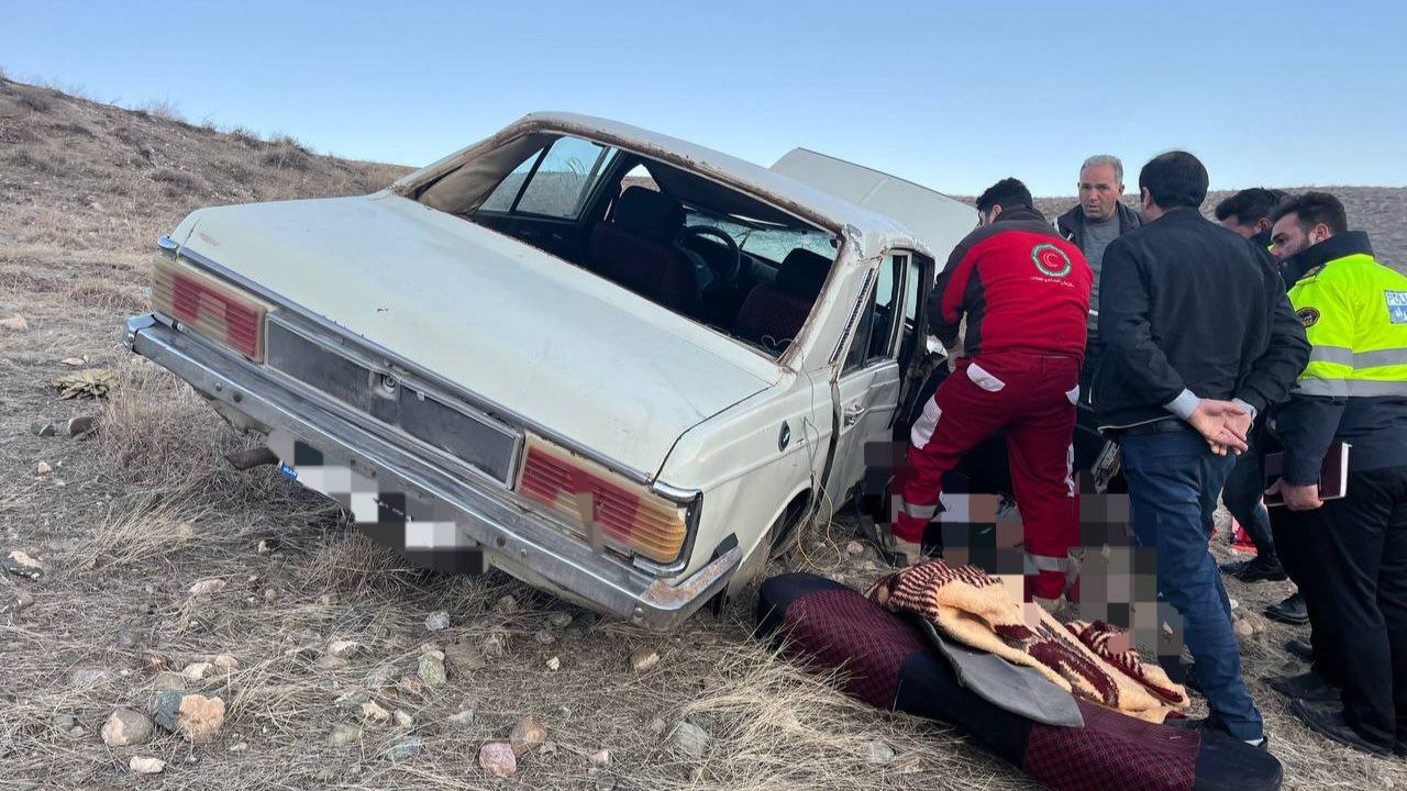 انحراف از جاده و سقوط به درّه پیکان در محور فرعی چایپاره به خوی ۳ مصدوم برجا گذاشت
