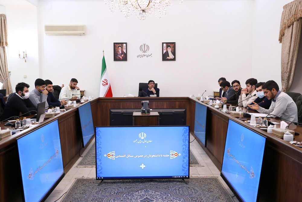 ارزیابی میدانی دانشجویان برای سیاست‌گذاری‌های دولت مفید
است