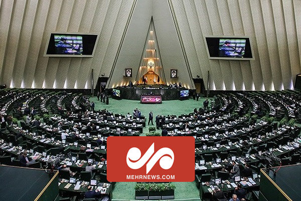 انتقاد شدید نماینده اهواز از وزیر ورزش بابت تحقق نیافتن
وعده‌هایش