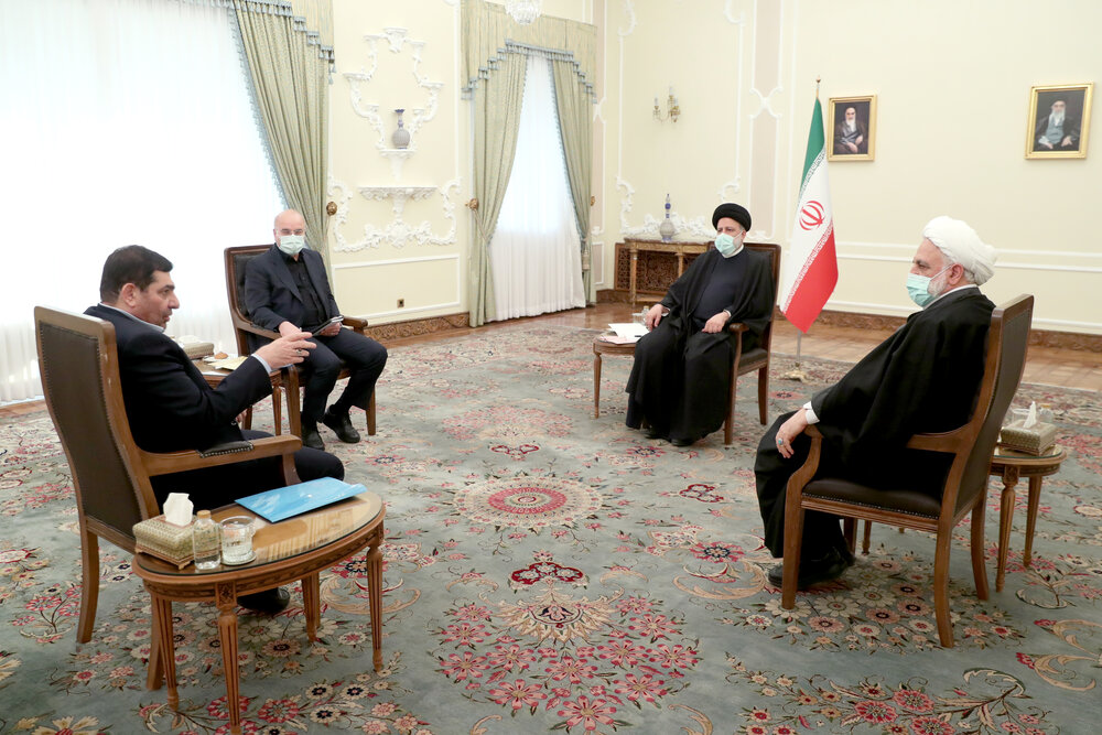 تاکید سران قوا بر ضرورت تقویت ثبات اقتصادی و کاهش نرخ
تورم