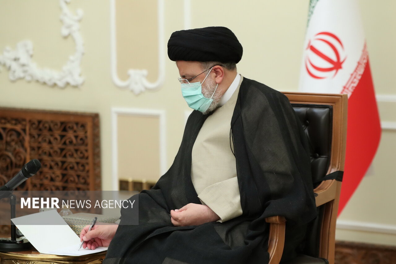 تسلیت رئیس‌جمهور در پی درگذشت همسر آیت‌الله سبحانی