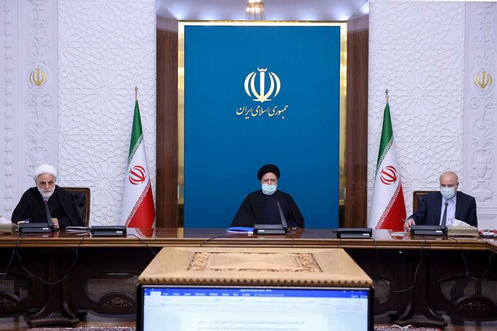 تصویب اختیارات درخواست شده ازسوی بانک مرکزی برای مدیریت
بازار ارز