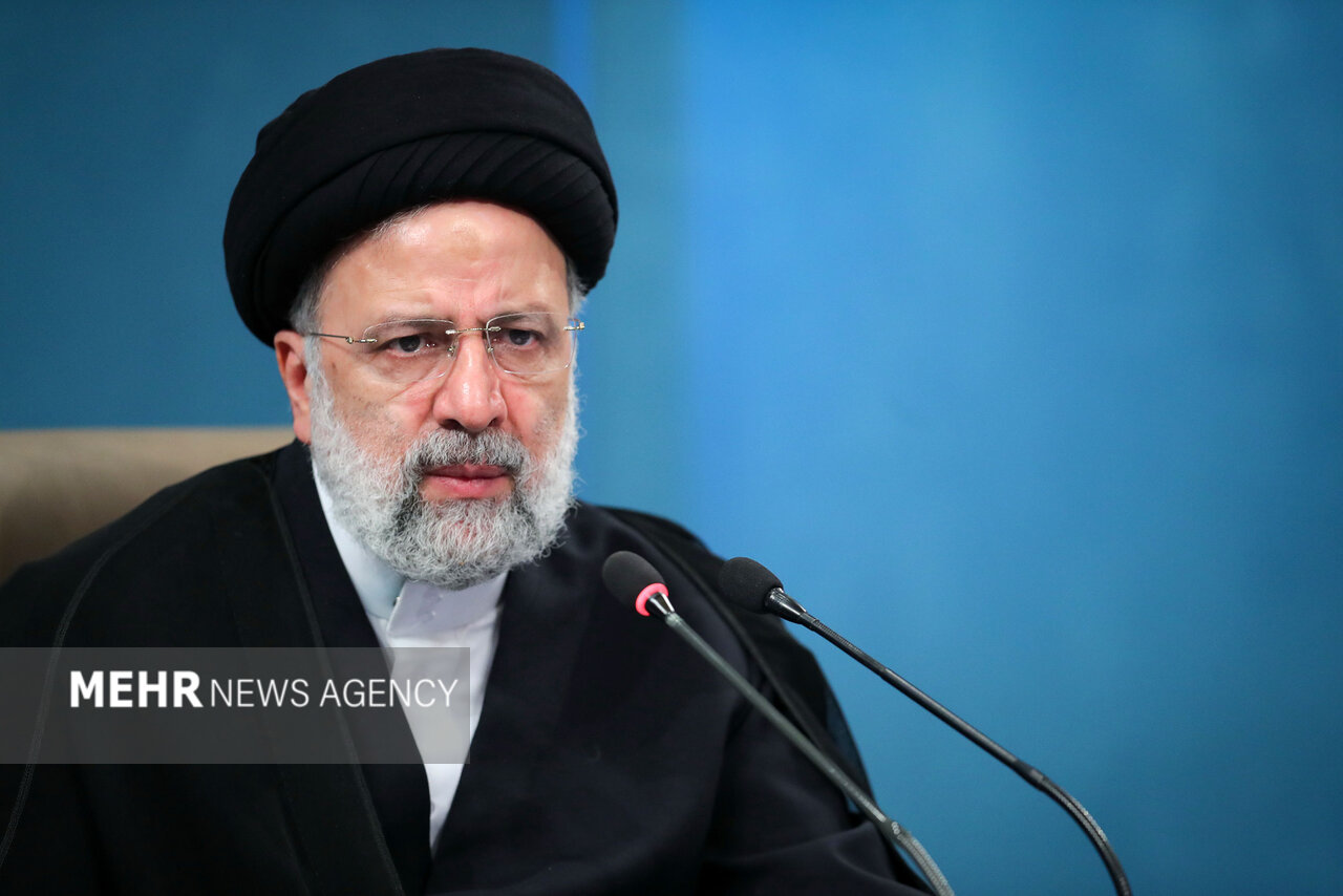 رئیسی بر تامین سرپناه مناسب و امدادرسانی به زلزله‌زدگان
تاکید کرد