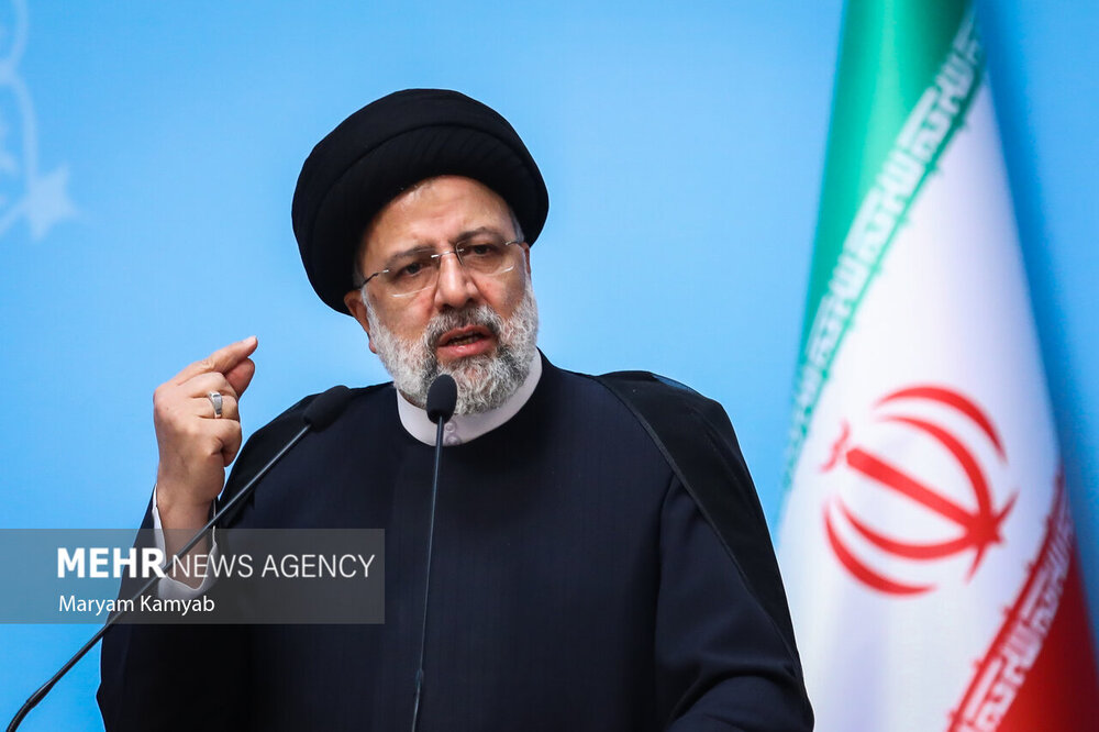 نمازگزاران واقعی اهل کم‌کاری، فساد و روابط ناسالم اداری
نیستند