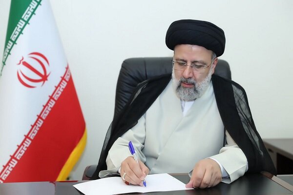 وقایعی نظیر «حماسه هویزه» از عناصر هویتی انقلاب
هستند