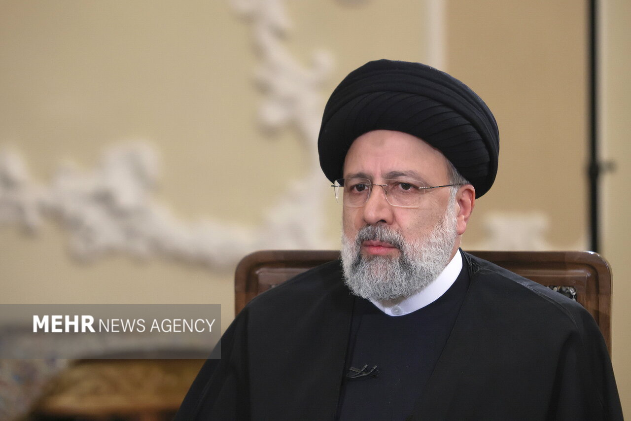 تسلیت رئیس جمهور به مناسبت درگذشت همسر و مادر شهیدان
غریبی
