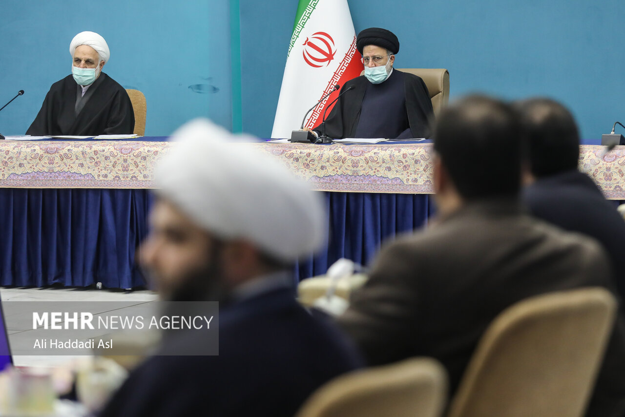 جلسه شورای عالی انقلاب فرهنگی با حضور رئیس جمهور