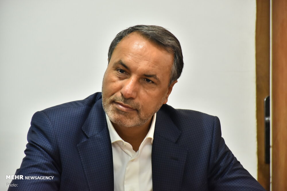 ضرورت ایجاد جاذبه در بخش خصوصی/ باید به سمت مولدسازی حرکت
کنیم