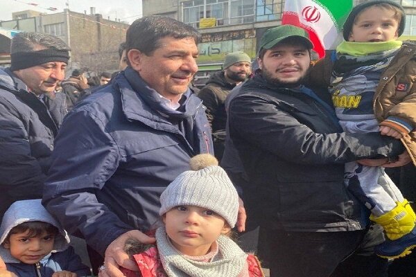 مخبر در راهپیمایی ۲۲ بهمن حضور یافت