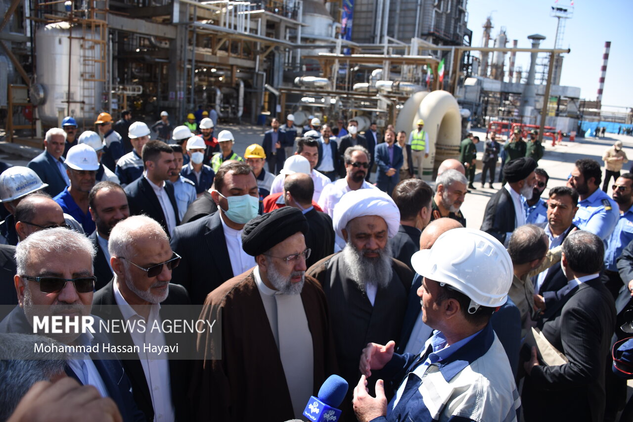 افتتاح فاز دو پالایشگاه آبادان با حضور رییس جمهوری