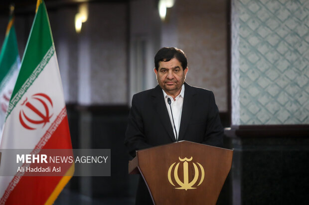 تیم اقتصادی دولت برنامه‌ریزی مدونی برای معیشت مردم آغاز کرده
است