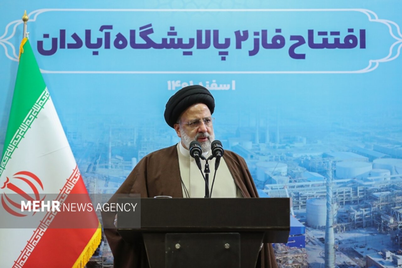 فاز دوم پالایشگاه آبادان جلوه جلوگیری از خام فروشی
است