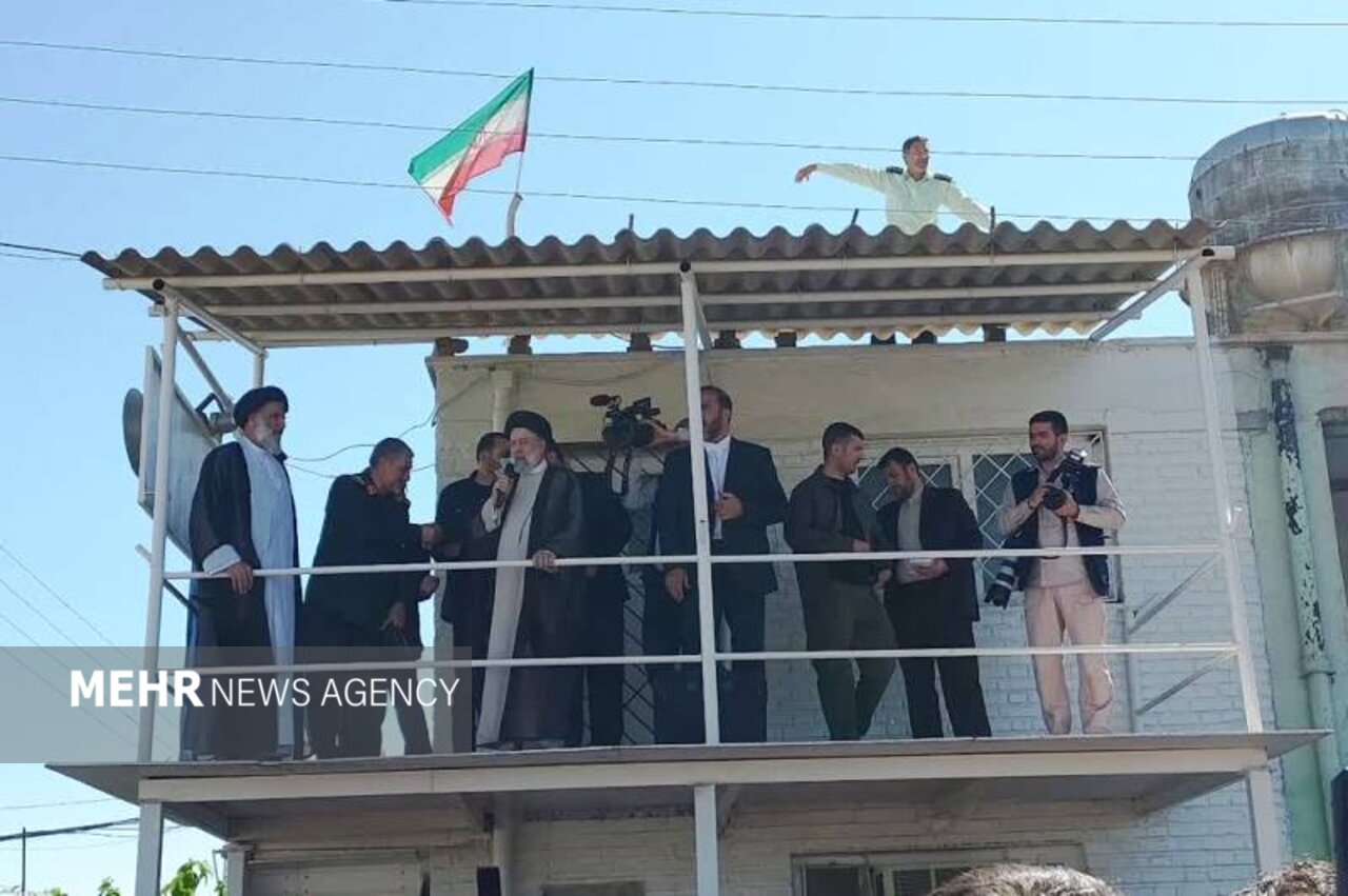 استقبال جالب از رئیس جمهور در شرکت هفت تپه