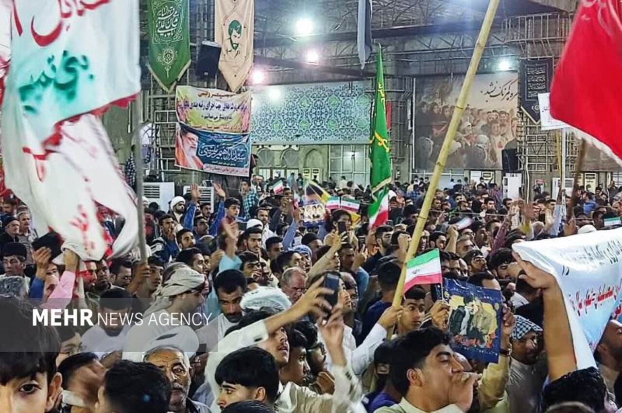 استقبال پرشور اهوازی‌ها از رئیس جمهور