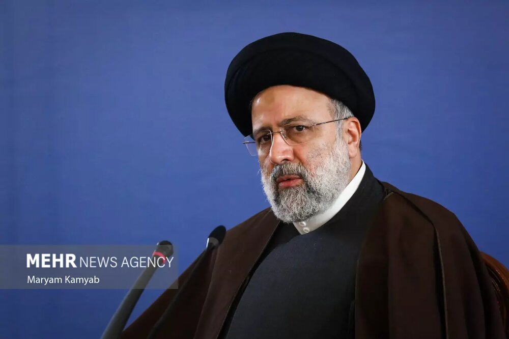 رئیسی فرارسیدن عید فطر را به سران کشورهای اسلامی تبریک
گفت