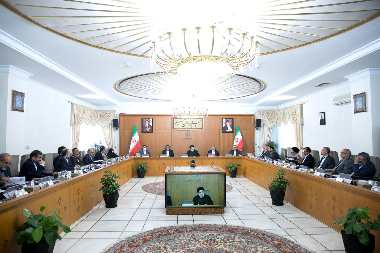 حق‌آبه ایران از هیرمند مسئله با اهمیتی است/ با جدیت پیگیری
کنید