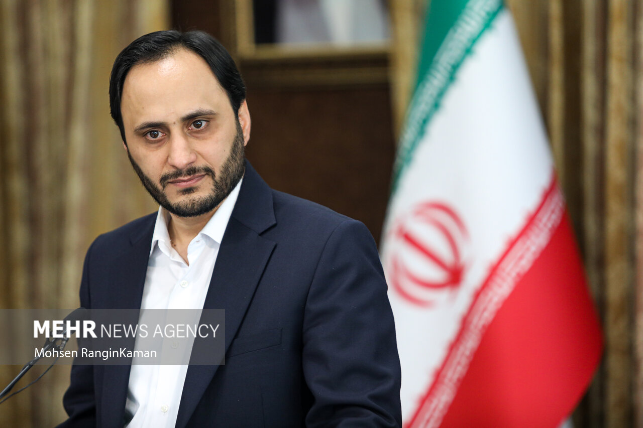 پروانه کسب در سراسر کشور بدون کاغذ بازی و غیرحضوری صادر
می‌شود