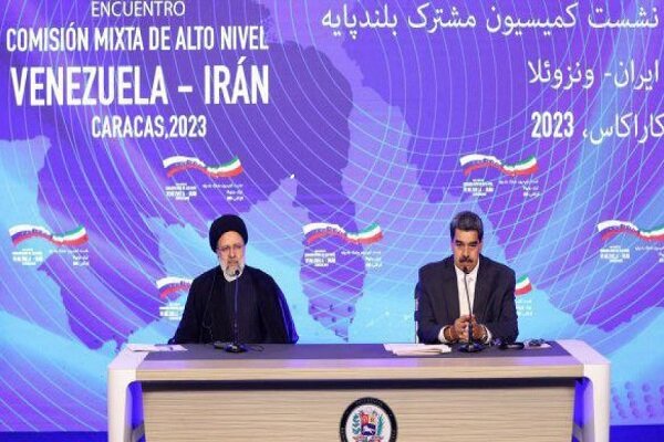 نظم نوین جهانی در افول قدرت‌های سلطه‌گر مشاهده
می‌شود