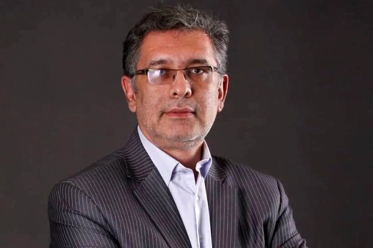 ابوالفتح : آمریکای‌ ترامپ خیلی عریان می‌گوید من گردن کلفت
هستم
