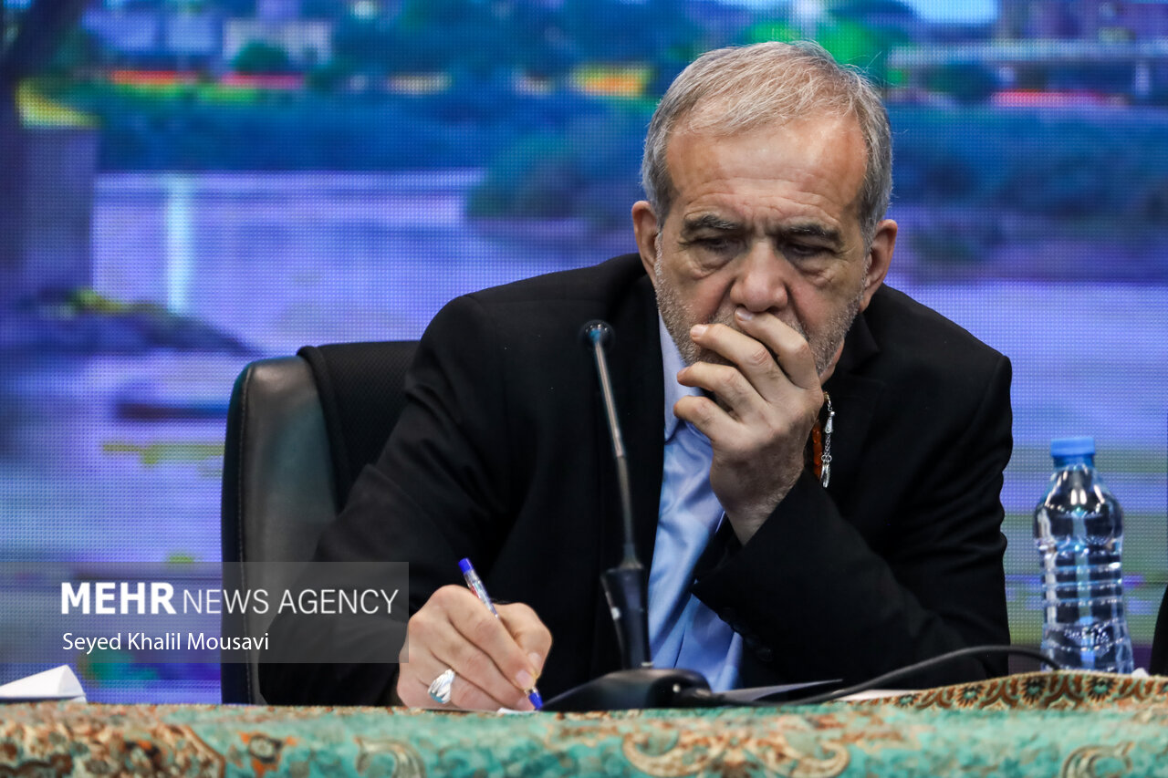 احساس زندانی شدن دارم اما از سویی لذت‌بخش است