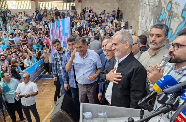 استاندار کرمانشاه از سفر ۲ روزه رییس جمهور به استان کرمانشاه
خبر داد