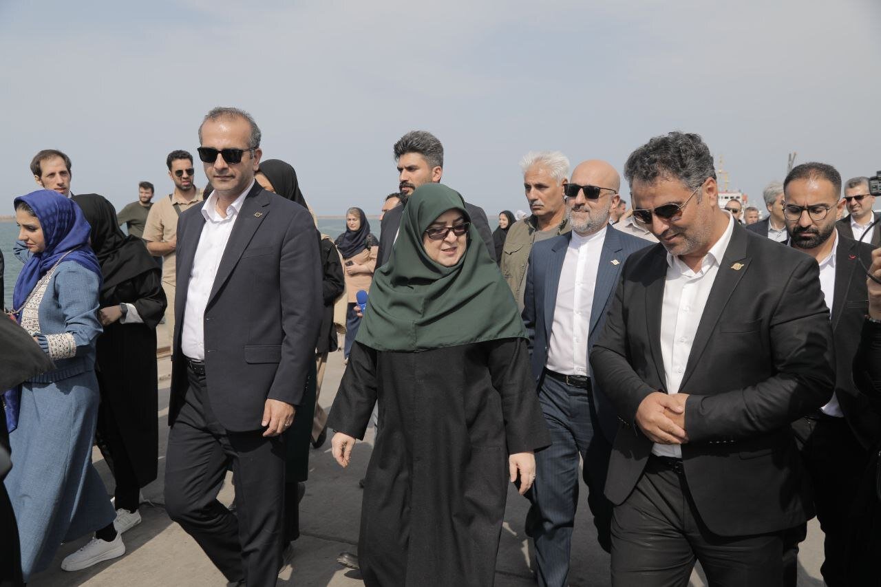 بازدید سخنگوی دولت از مجتمع بندری کاسپین