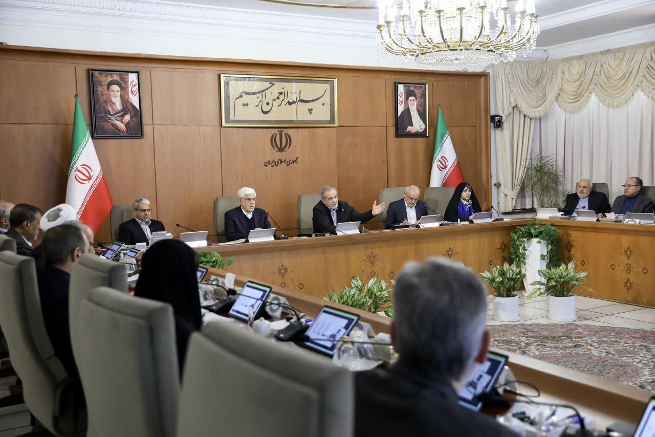 تأکید پزشکیان بر رفع موانع تکمیل سامانه هوشمندسازی خدمات
دولت