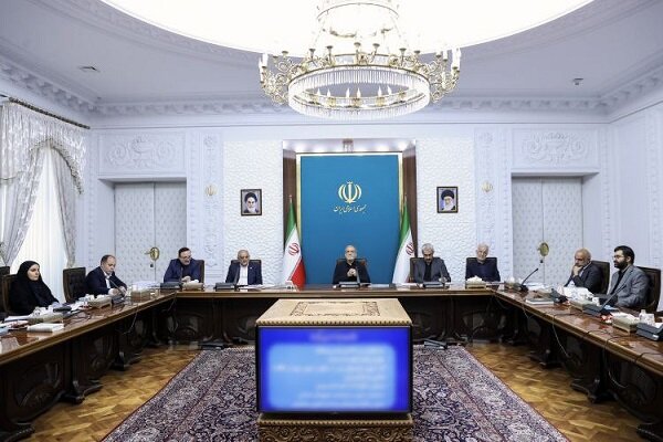 جلسه شورای عالی مناطق آزاد تجاری_صنعتی با حضور پزشکیان تشکیل
شد