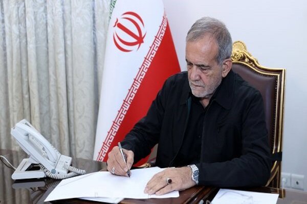 جوامعی که دانشمندان خود را حرمت می‌نهند، عزت خود را حفظ
می‌کنند