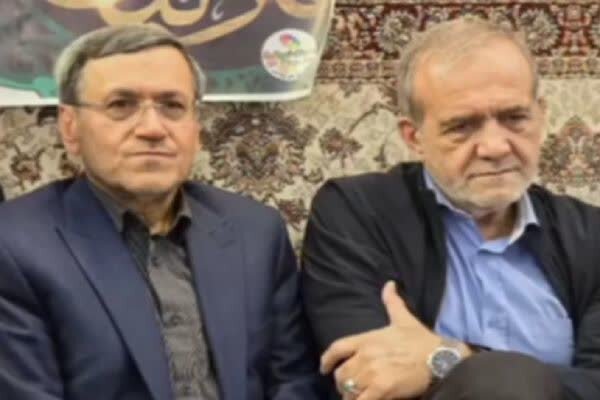 حضور رئیس جمهور در مراسم ترحیم یکی از رزمندگان دفاع مقدس
درگلستان