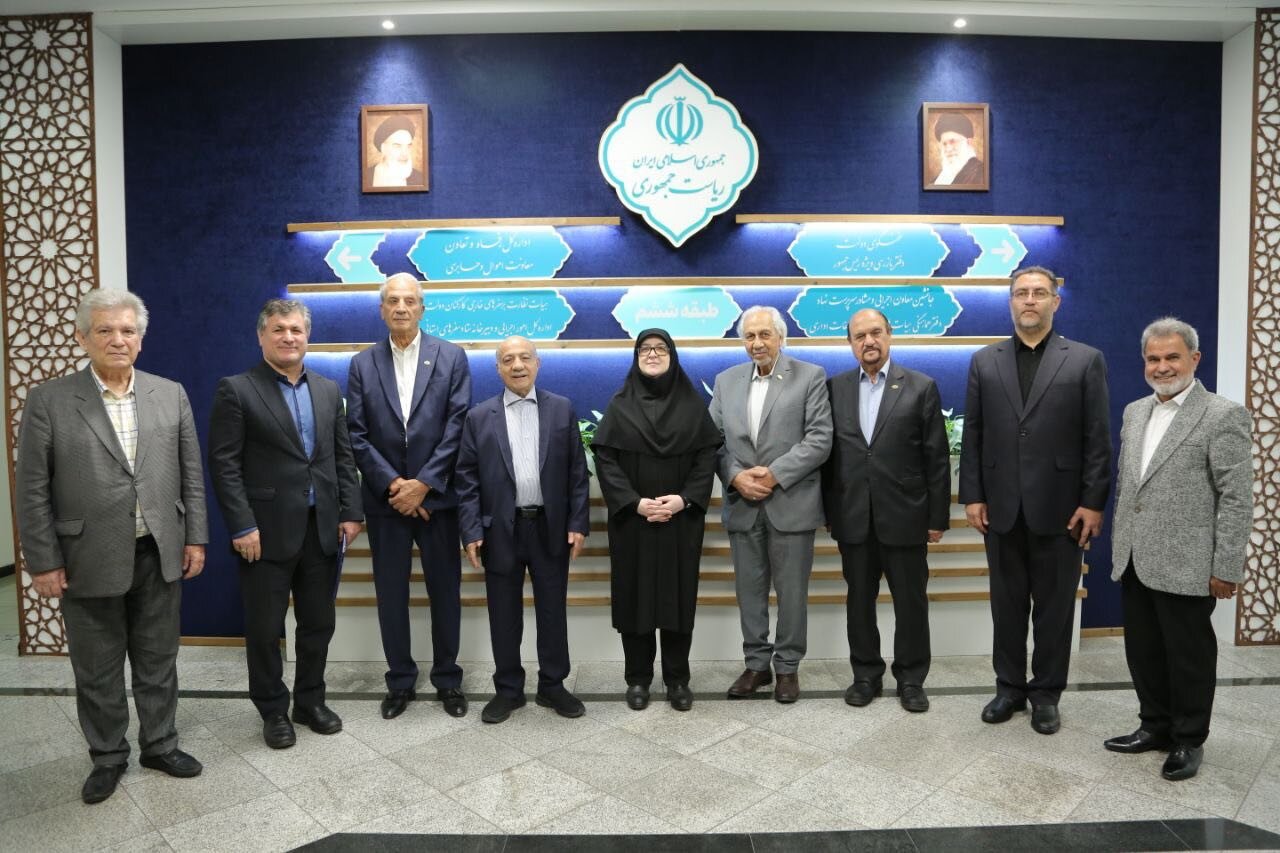 خیرین علاوه بر مدرسه سازی در ساخت فرهنگ جامعه نیز نقش اساسی
دارند