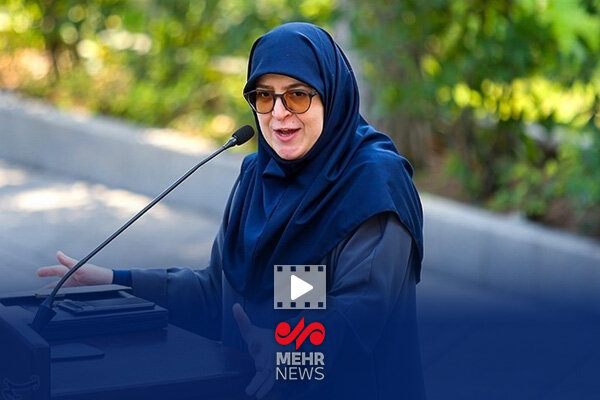 در تامین، توزیع و عرضه محصولات در کشور مشکلی وجود
ندارد