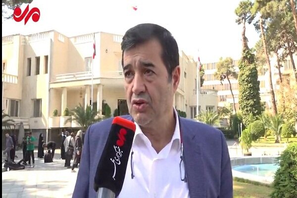 دنیا مالی: ساخت ورزشگاه جدید را به پیمانکار ایرانی
می‌سپاریم
